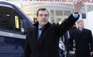 Ruský miliardár možno povedie stranu podporujúcu Medvedeva