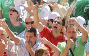 Španieli sa vzopreli zákazu, obsadili centrum Madridu