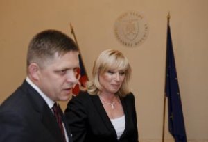 Fico kritizoval Radičovú za nedodržanie dohody o ÚVO