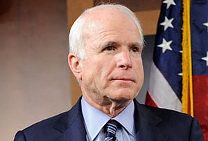 McCain: Mohutné požiare v Arizone založili prisťahovalci