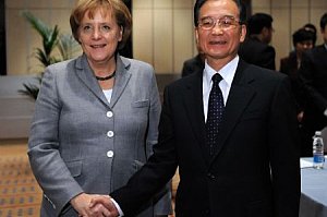 Čínsky premiér sa stretne počas návštevy Európy aj s Merkelovou