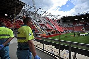 V Holandsku sa zrútila strecha na štadióne, 1 mŕtvy a 13 zranených