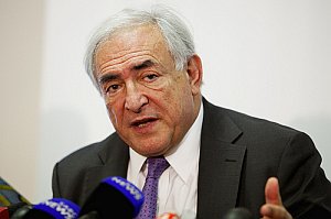 Strauss-Kahn žaluje novinárku, ktorá ho obvinila z obťažovania