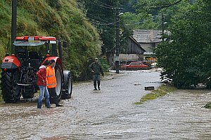 SHMÚ varuje pred prívalovými zrážkami, vodné hladiny môžu stúpať