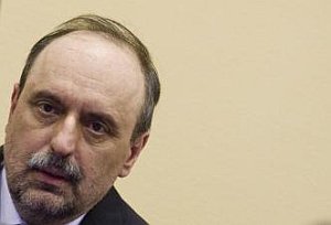 Hadžič odmietol obvinenia z vojnových zločinov