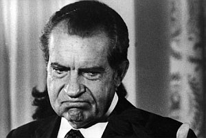 Na žiadosť historika musia zverejniť Nixonovu utajenú výpoveď v kauze Watergate