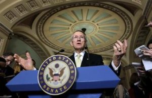 USA: Senát zamietol navýšenie dlhového stropu