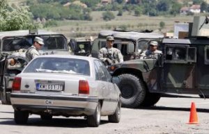 Priechody do Kosova otvorili, srbskí predstavitelia ich vraj prešli ilegálne