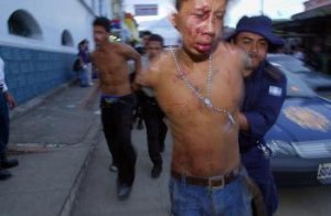 Guatemala: Vojakov za masaker odsúdili na 6 060 rokov