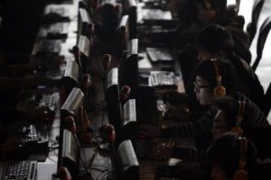 Za kyberútokom na viac než 72 organizácií by mohla stáť Čína
