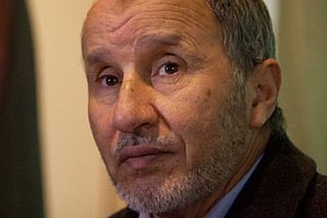 Šéf líbyjských povstalcov rozpustil dočasnú vládu