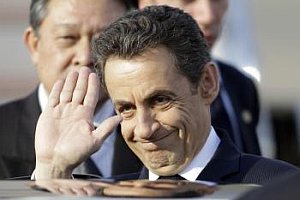 Sarkozy pre ekonomickú krízu prerušil dovolenku
