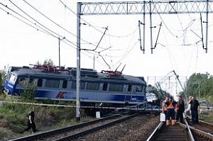 Vykoľajenie vlaku v Poľsku neprežila jedna osoba
