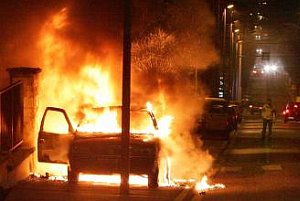 V Berlíne podpálili v noci ďalších 17 vozidiel