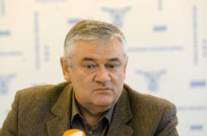 Slota pokračuje v útokoch na Spišiaka