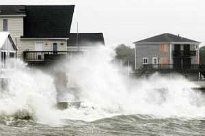 USA: Hurikán Irene si vyžiadal najmenej 46 obetí