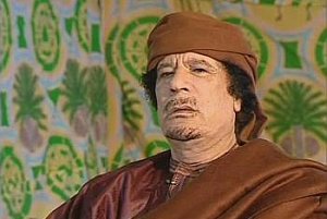 Kaddáfí sa vraj skrýva v púšti, v Tripolise je nedostatok vody