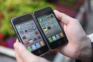 Zamestnanec Apple opäť stratil v bare prototyp iPhonu