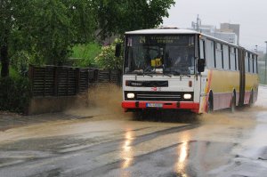 Časti Slovenska hrozia búrky s krúpami