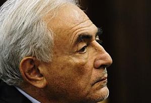 Polícia vypočula Straussa-Kahna v prípade obťažovania novinárky