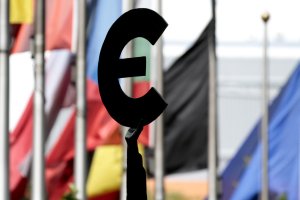 Prieskum: Druhý euroval podporuje 42 percent Slovákov