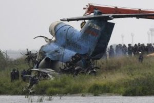 Kapitána lietadla Jak-42 pochovali do nesprávneho hrobu