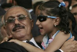 Jemenský prezident sa vrátil po troch mesiacoch do vlasti